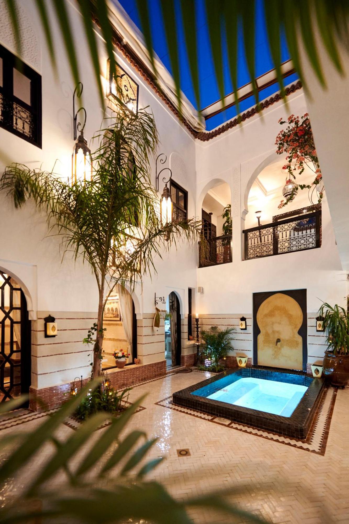 Riad Dar Amanza En Exclusivite Avec 4 Chambres Au Coeur De La Medina マラケシュ エクステリア 写真