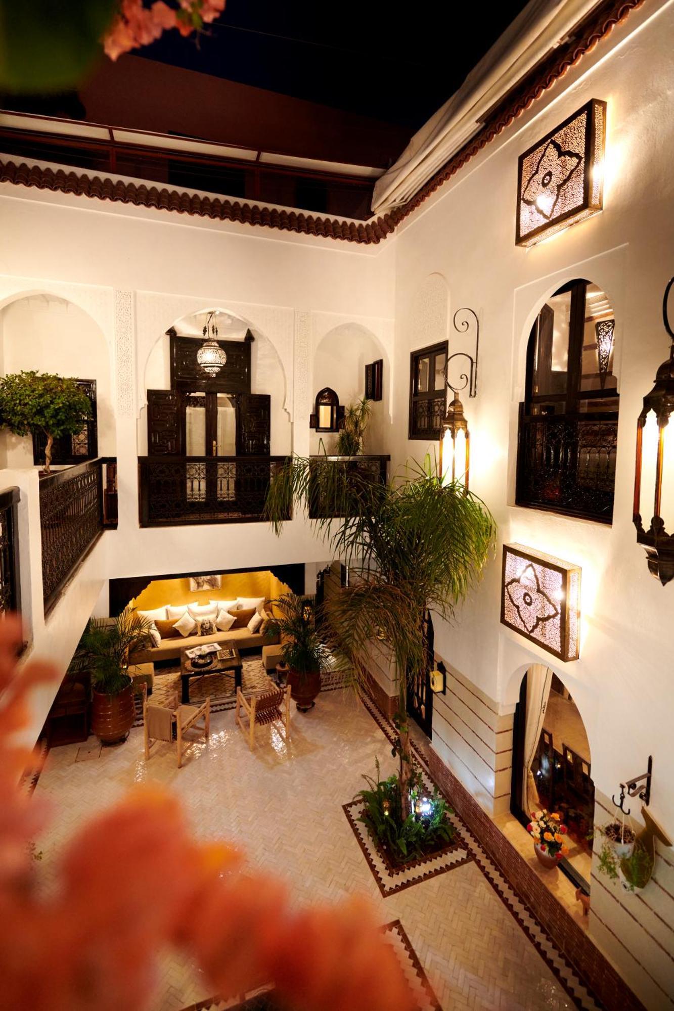 Riad Dar Amanza En Exclusivite Avec 4 Chambres Au Coeur De La Medina マラケシュ エクステリア 写真